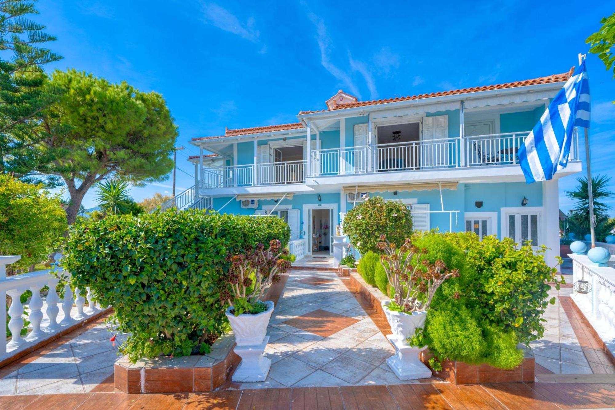 Stathis Beachfront Luxury Rooms Kalamákion Exterior foto